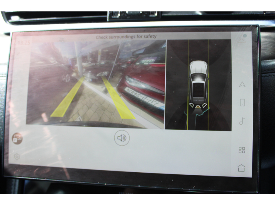 2022 Jaguar F-Pace - image 13