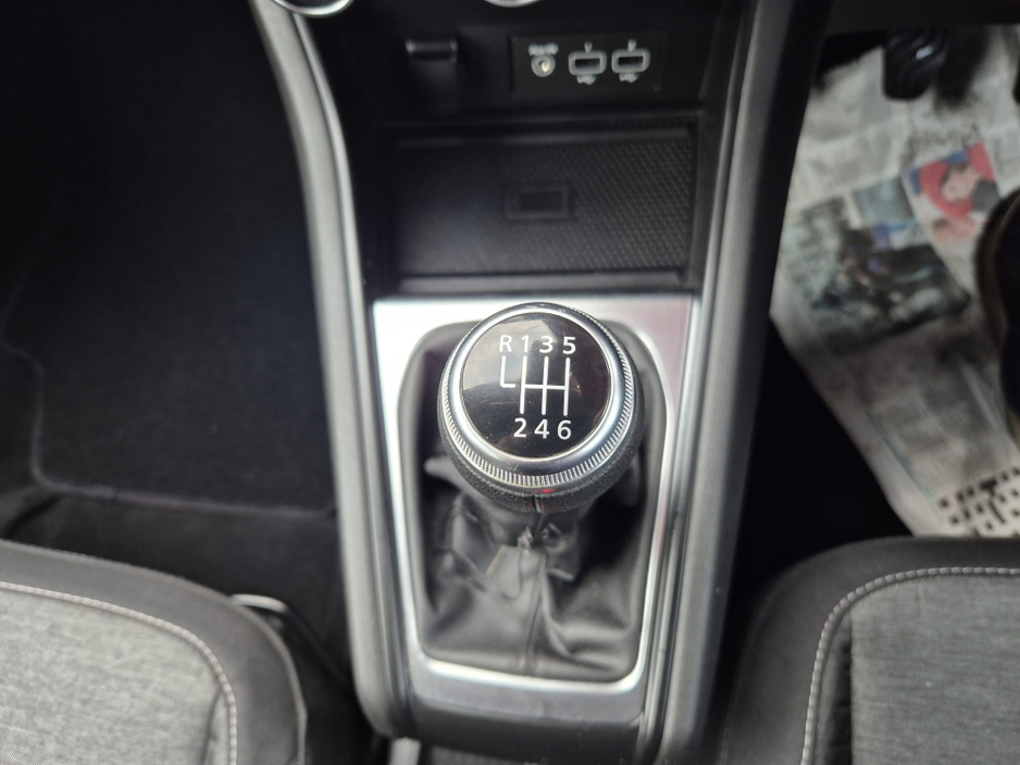 2022 Renault Captur ICONIC EDITION NAEB TCE 90 MAN €17,995