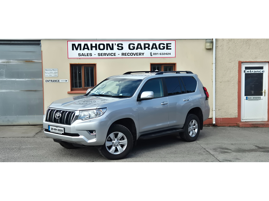 2021 Toyota Landcruiser - image 4