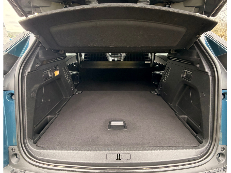2022 Peugeot 3008 - image 8