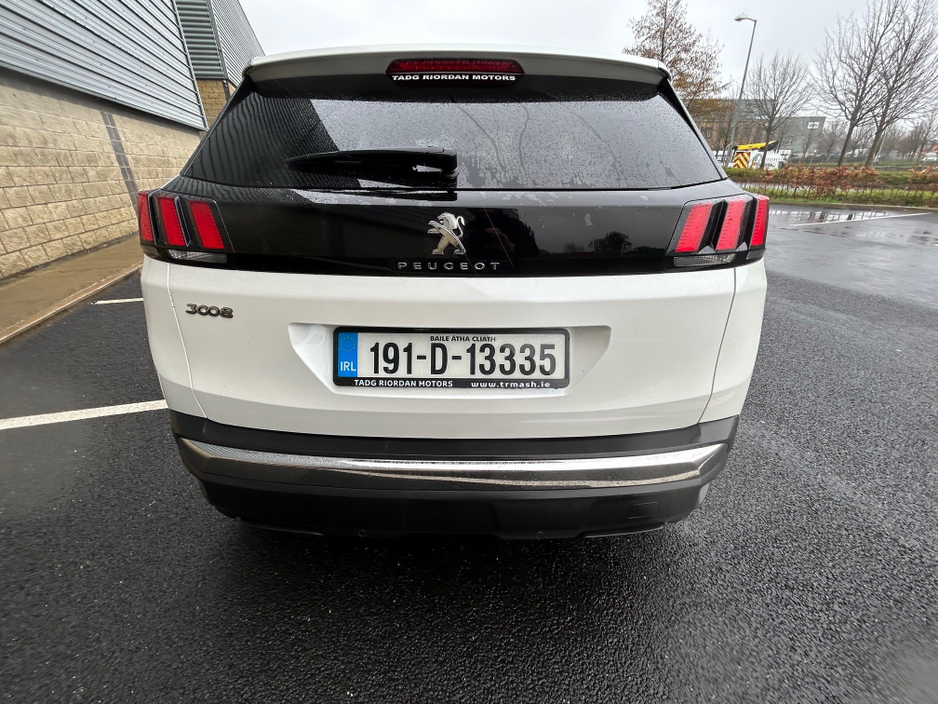 2019 Peugeot 3008 - image 8