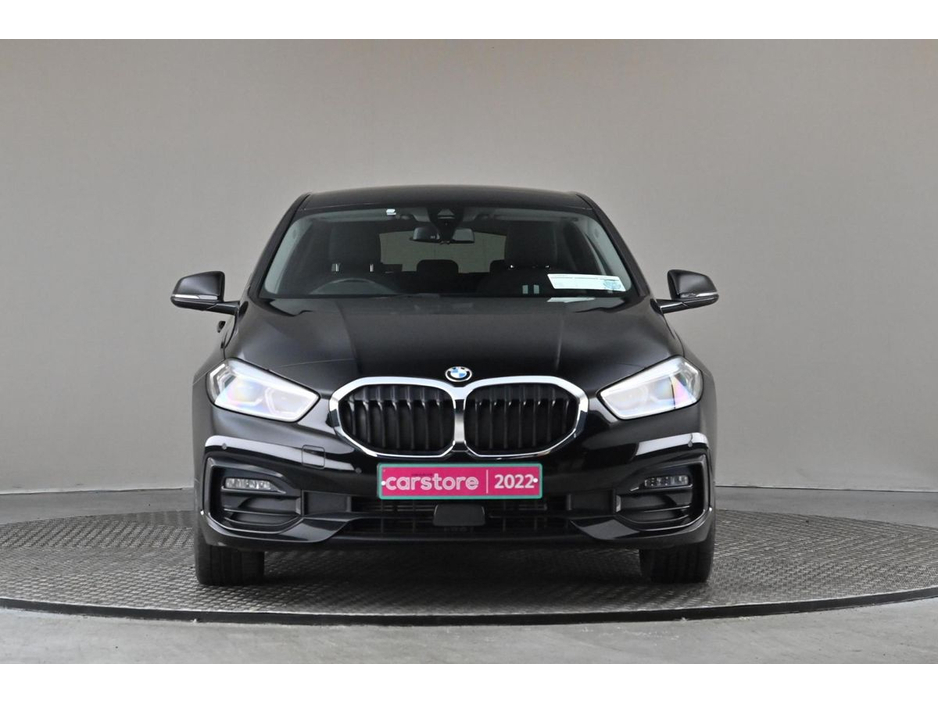 2022 BMW 1 Series - image 2