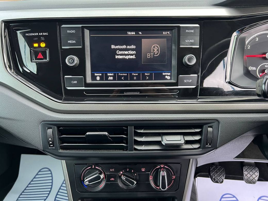 2018 Volkswagen Polo - image 7