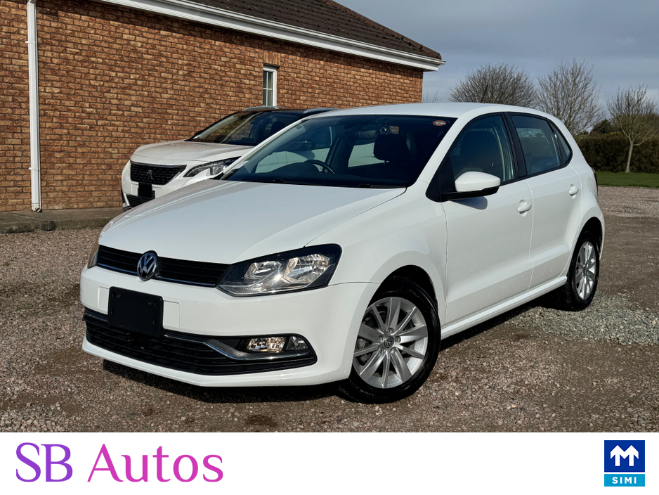 2015 Volkswagen Polo - image 2