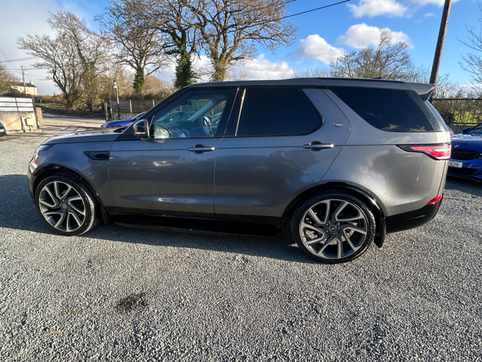 2018 Land Rover Discovery - image 29