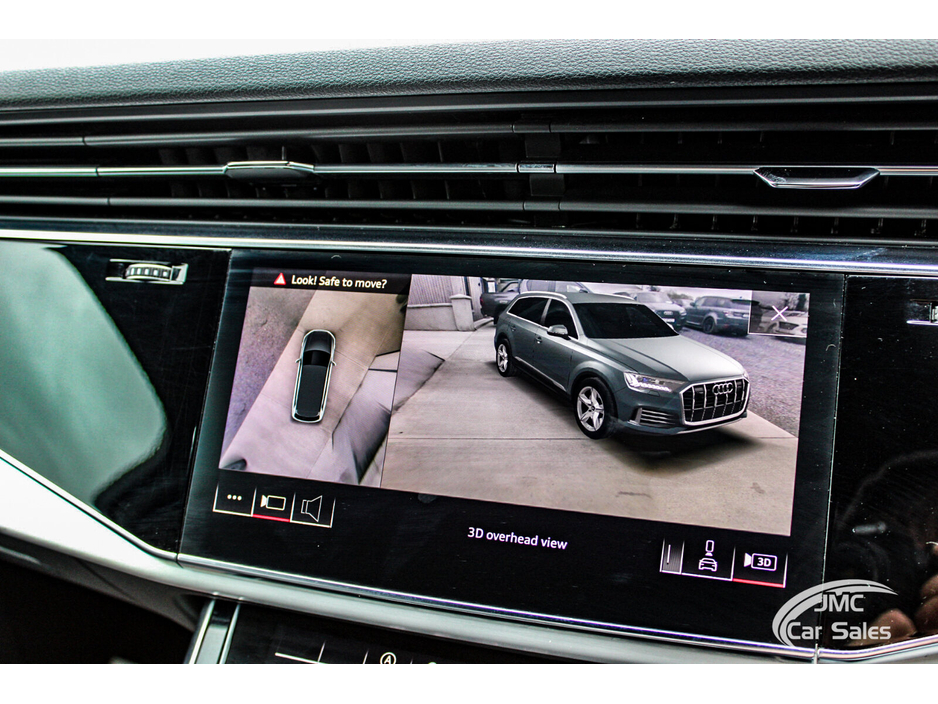 2020 Audi Q7 - image 24