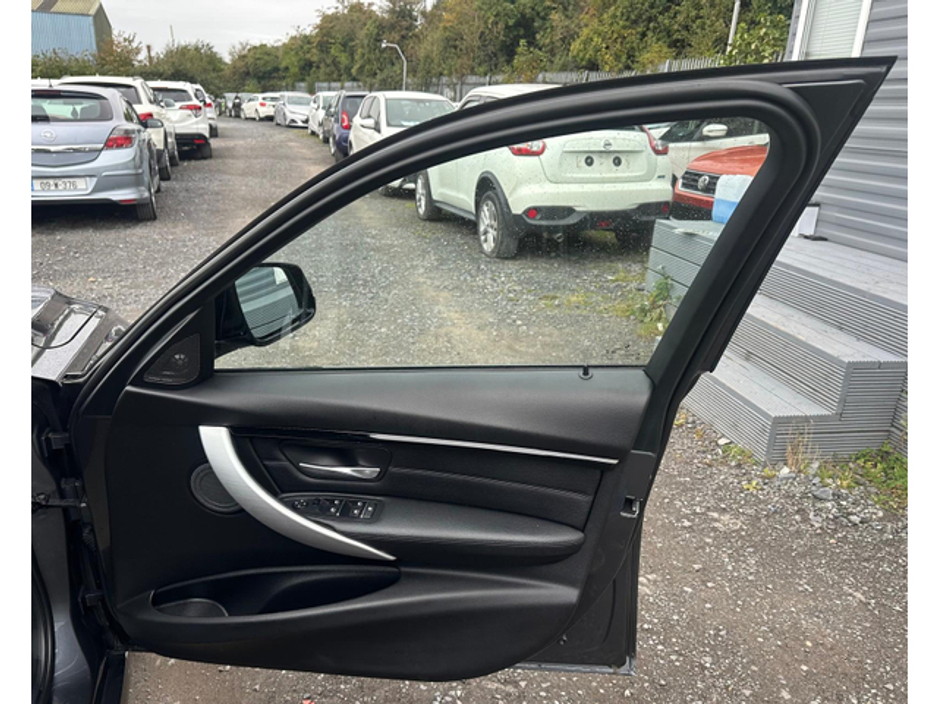 2017 BMW 3 Series 330E M SPORT 4DR AUTO €17,495