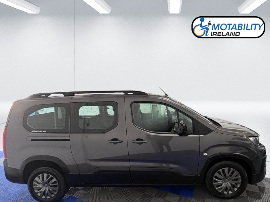 2023 Peugeot Rifter Wheelchair Accessible €42,995