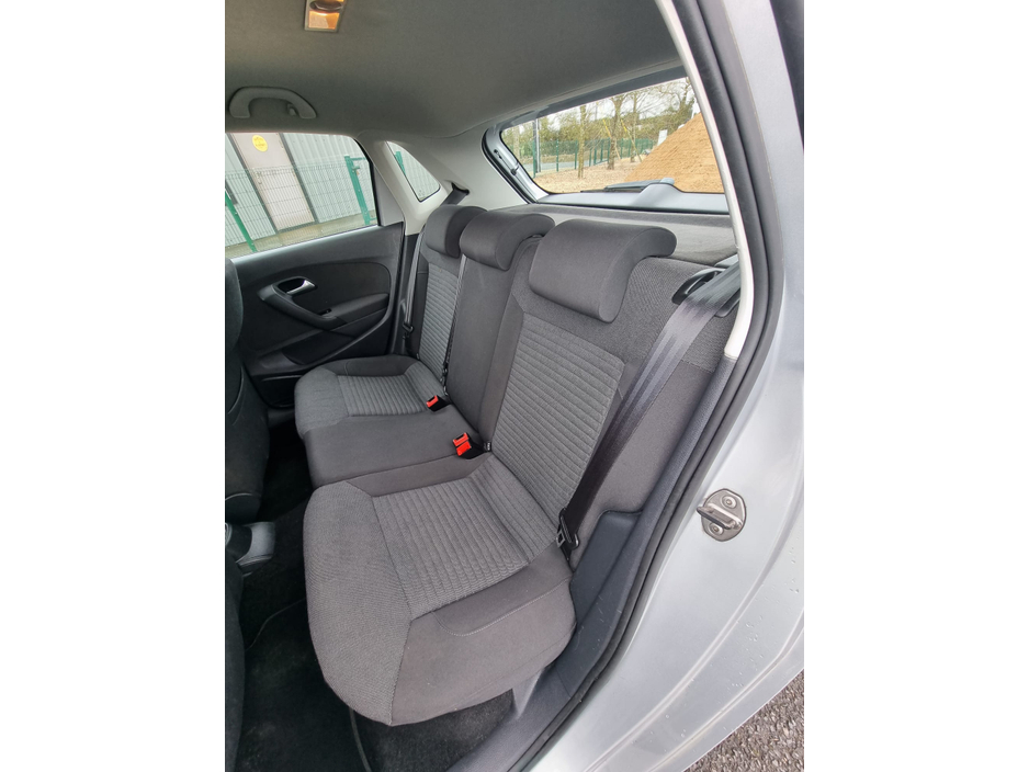 2011 Volkswagen Polo - image 15