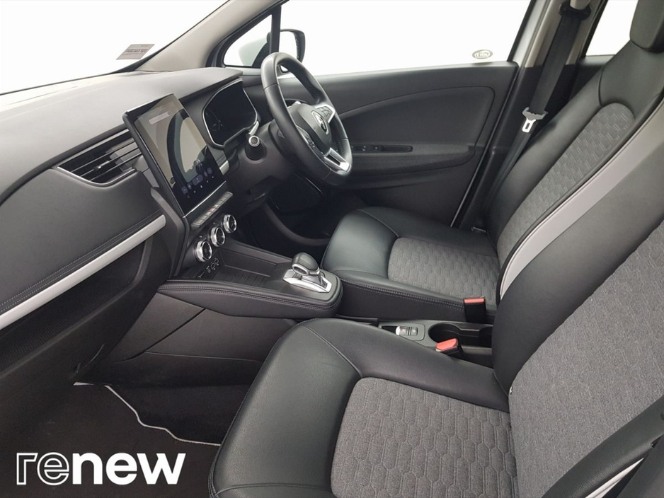 2022 Renault Zoe R135 Z.E 50 GT Line CCS Rapid charge €16,995