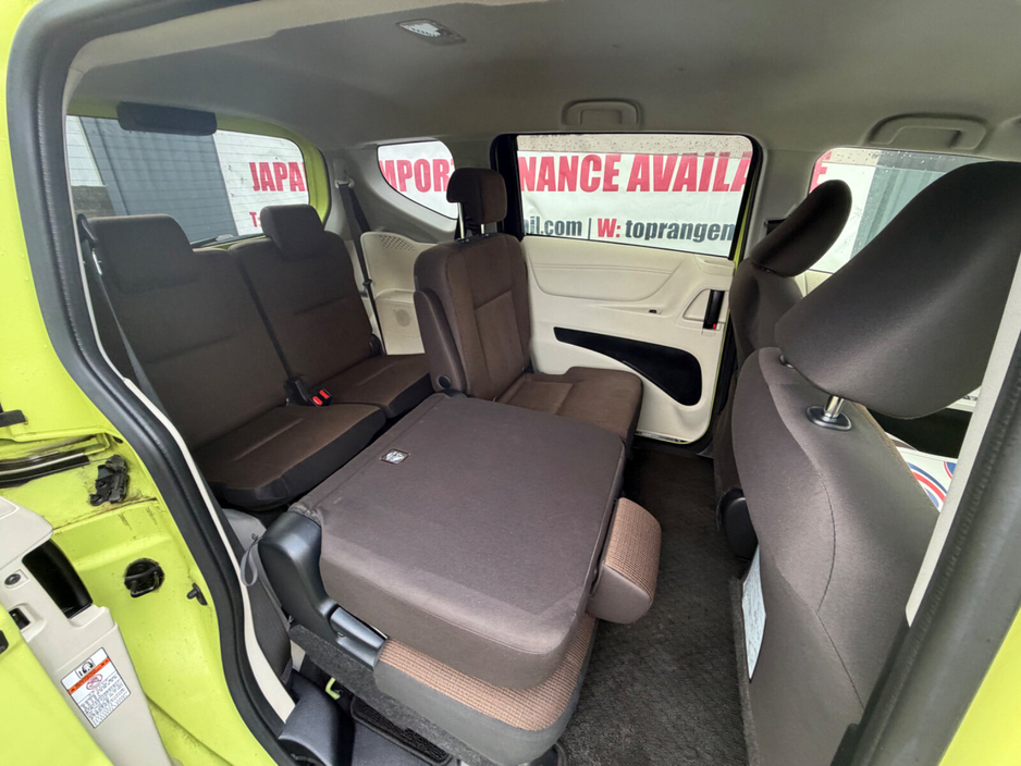 2016 Toyota Sienta  €12,500