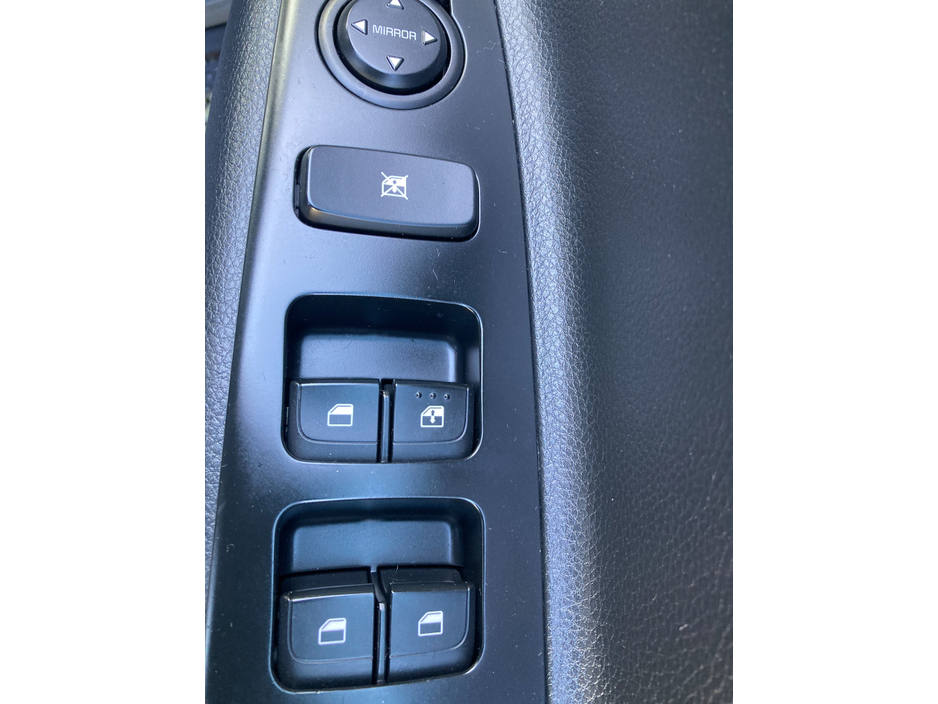 2021 Kia Stonic - image 17