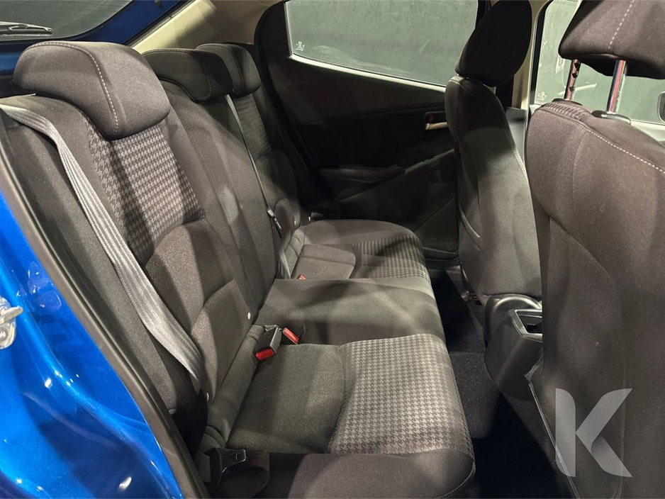 2017 Mazda Demio - image 15