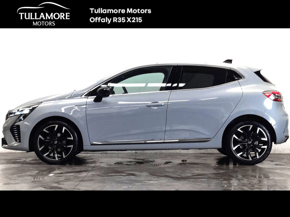 2025 Renault Clio - image 11