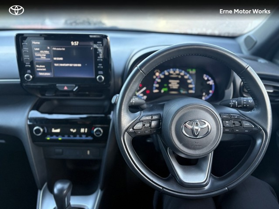 2024 Toyota Yaris Cross YARIS CROSS LUNA SPORT €30,950