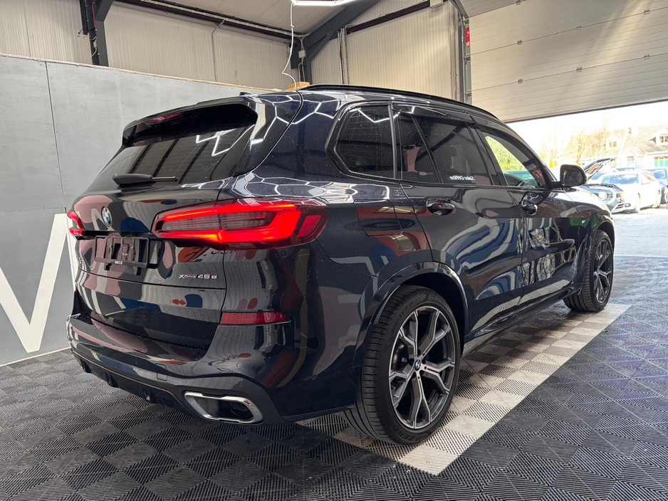 2020 BMW X5 - image 12