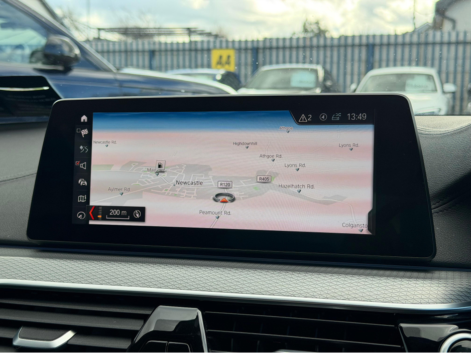 2018 BMW 5 Series - image 22