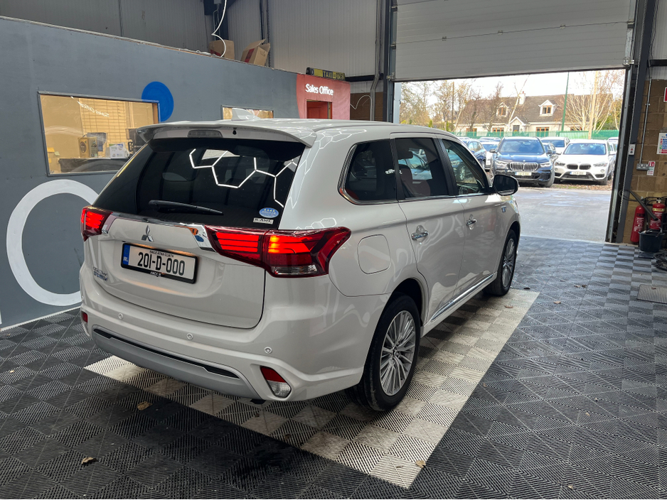 2020 Mitsubishi Outlander 2020 MITSUBISHI OUTLANDER PHEV 2.4L HYBRID / 48K KMS / ADAPTIVE CRUISE CONTROL, HEATED SEATS, REVERSE CAMERA & MORE €23,950