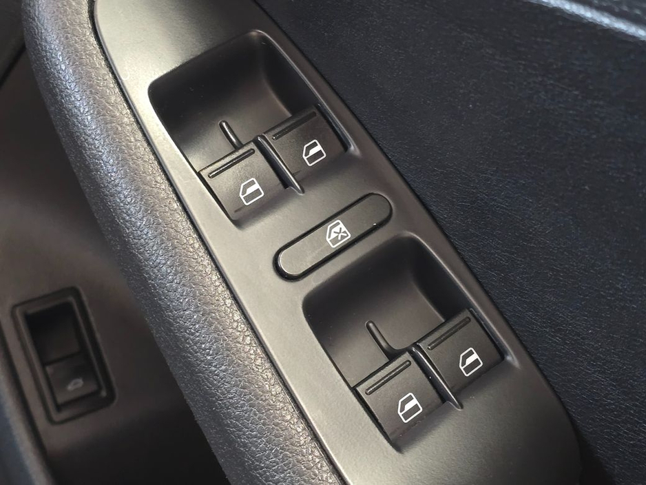 2017 Volkswagen Jetta - image 18