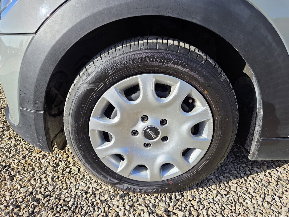 2016 MINI Hatch - image 30