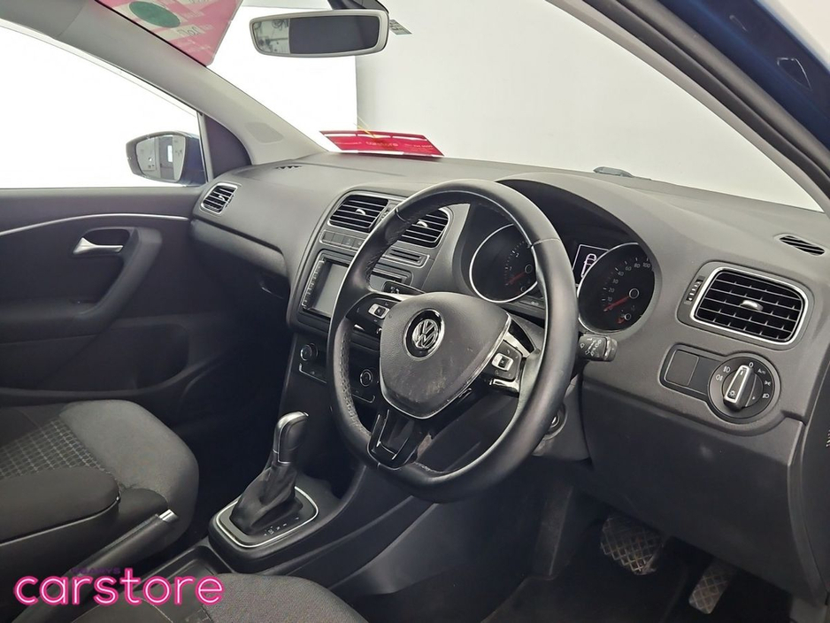 2017 Volkswagen Polo 1.2 TSI Auto €15,880