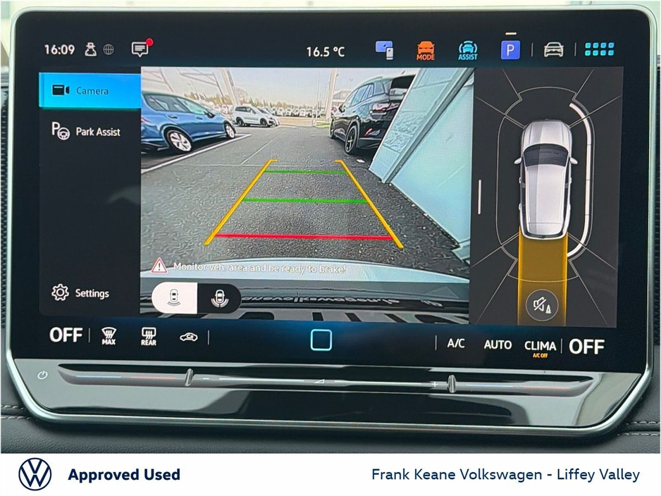 2025 Volkswagen Tiguan - image 13