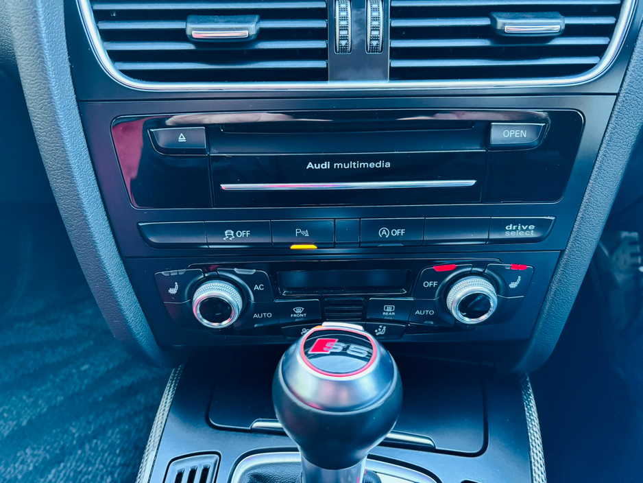 2012 Audi S5 - image 20