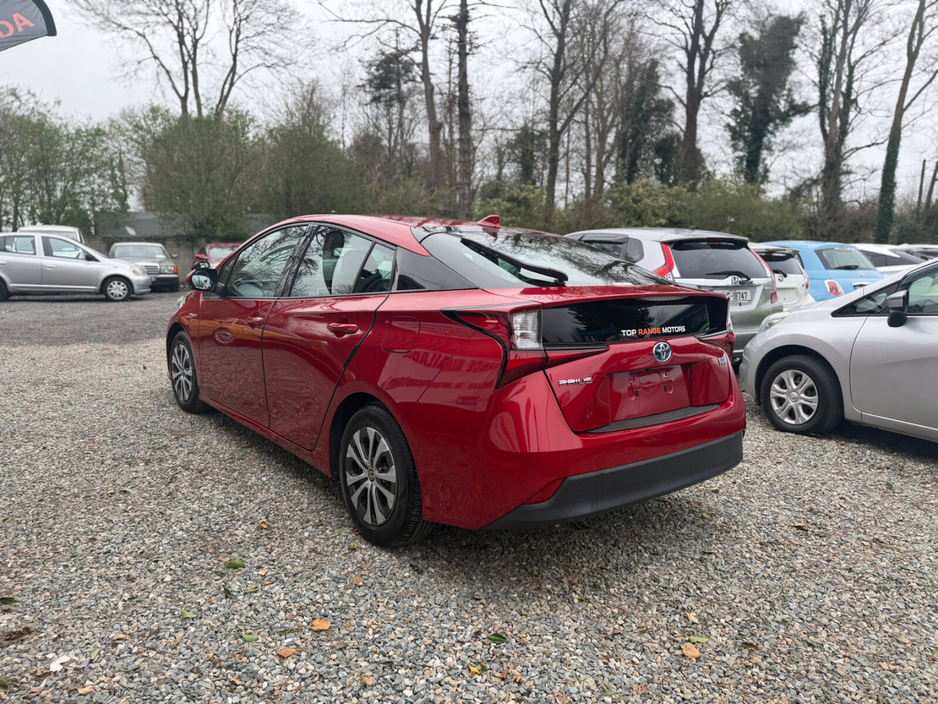 2019 Toyota Prius - image 4