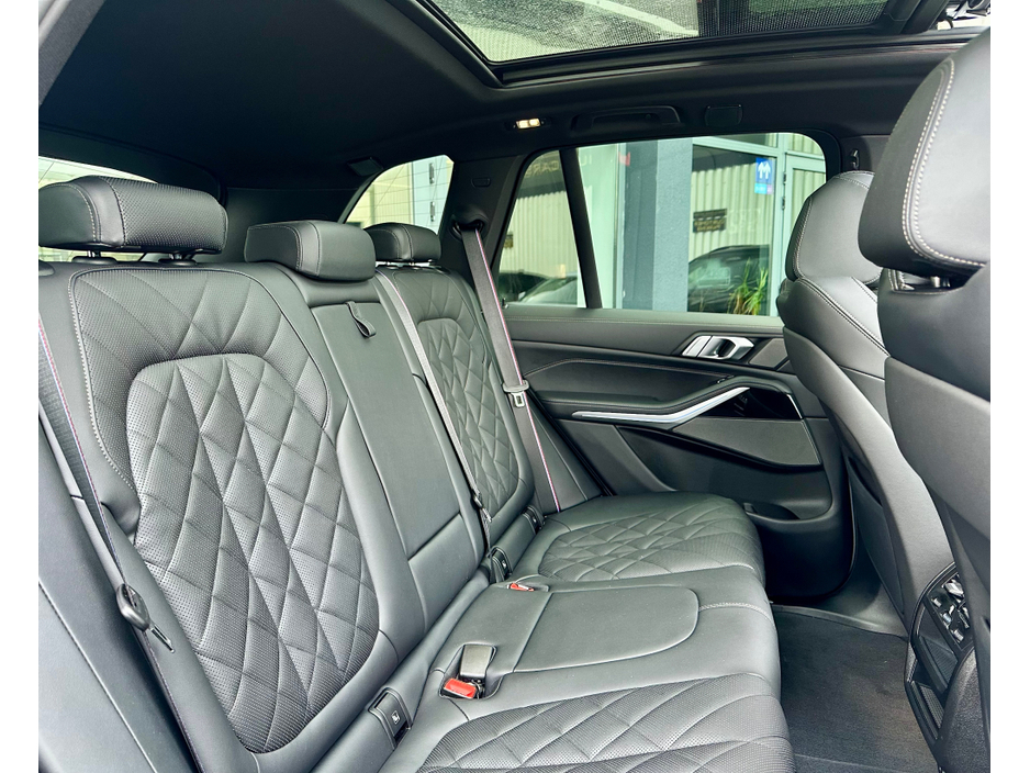 2025 BMW X5 ++TECH PACK++ XDRIVE50E M SPORT AUTO €102,950
