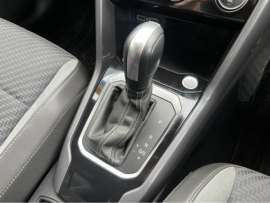 2020 Volkswagen T-Roc - image 18