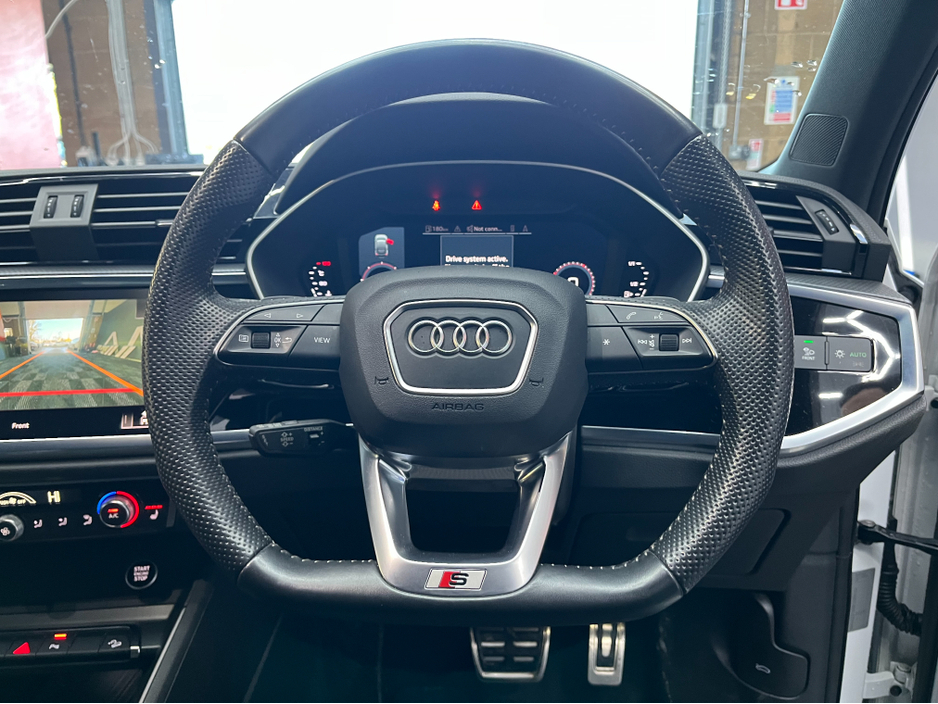 2020 Audi Q3 2020 AUDI Q3 35TDI QUATTRO S LINE 2.0 AUTOMATIC / CRUISE CONTROL / 360° PARKING CAMERA / ELECTRIC HEATED SEATS / PADDLE SHIFTERS / APPLE CARPLAY
