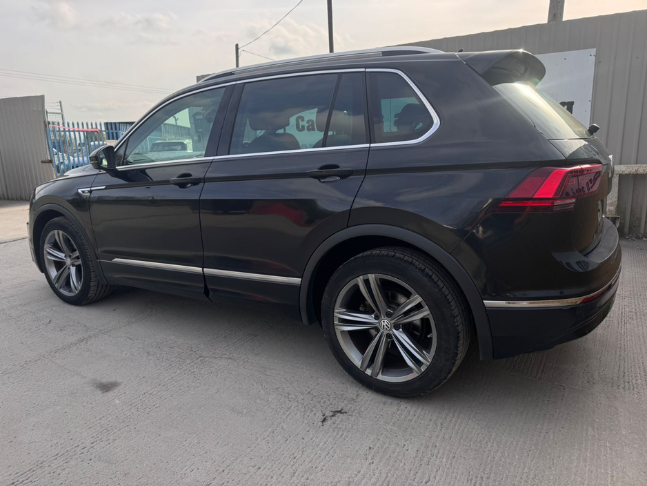 2018 Volkswagen Tiguan - image 4