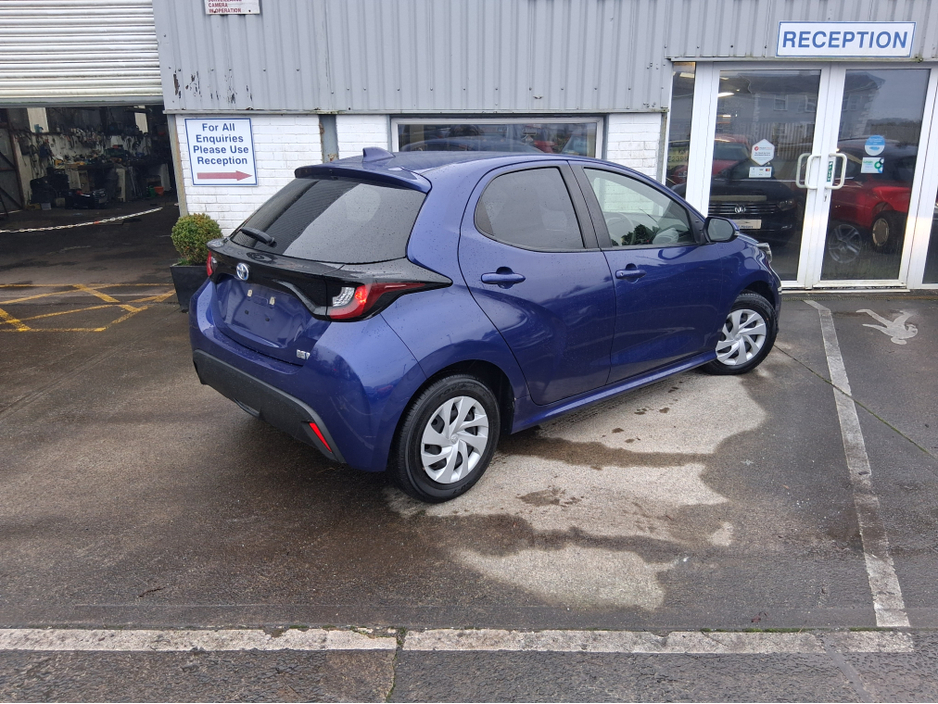 2021 Toyota Yaris Cross - image 7