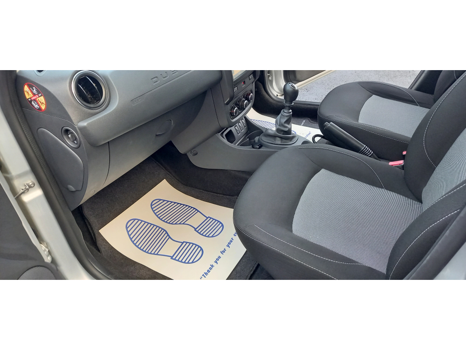 2018 Dacia Duster - image 18