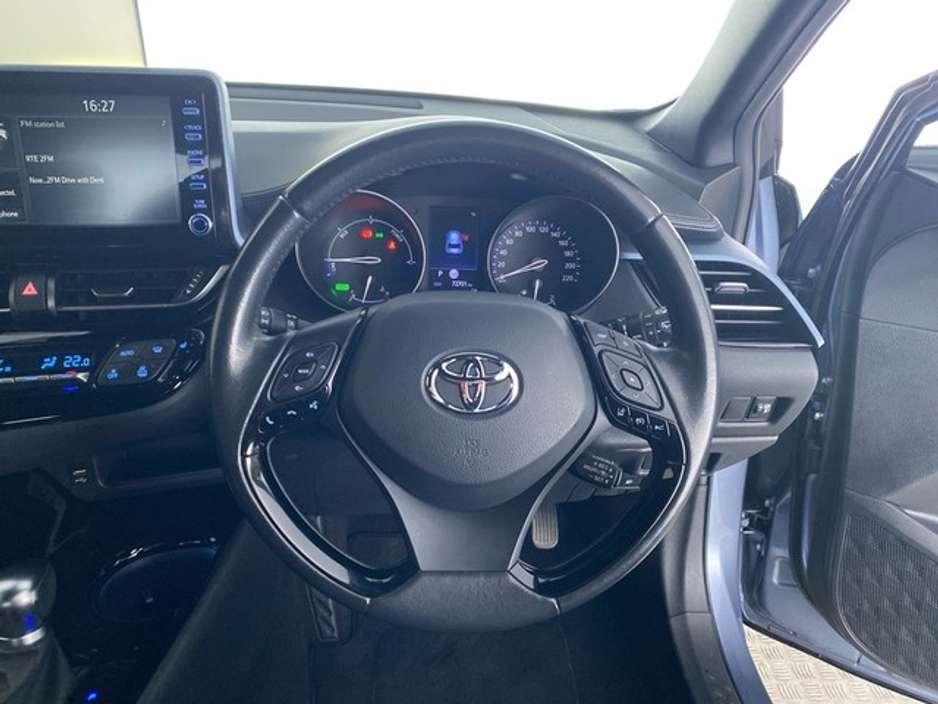 2021 Toyota C-HR - image 9