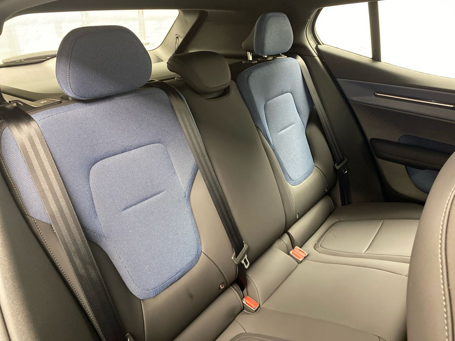 2026 Volvo EX30 - image 14