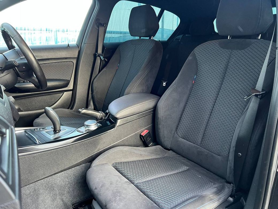 2017 BMW 1 Series - image 6