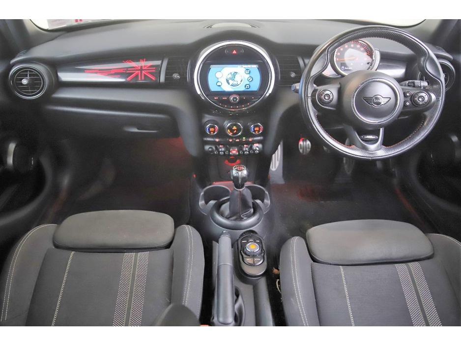 2018 MINI Hatch - image 14