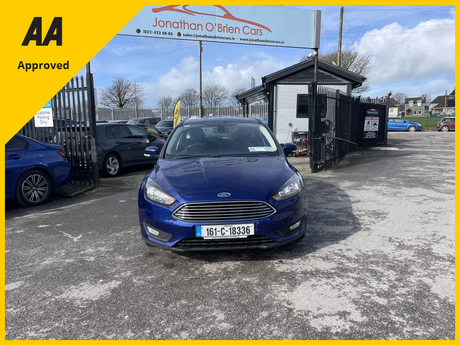 2016 Ford Focus - image 13