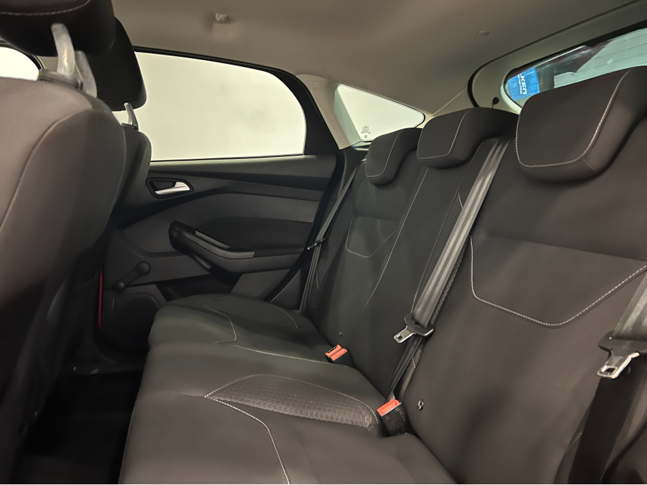 2015 Ford Focus 1.5 TDCI ZETEC 120PS 5DR €7,950