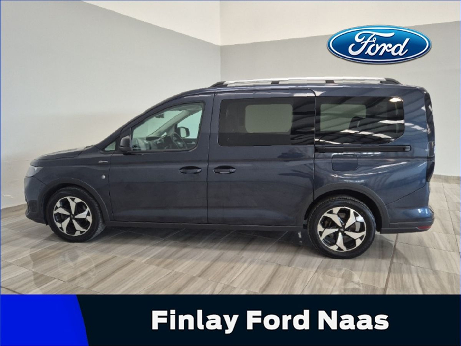 2023 Ford Transit Connect - image 5