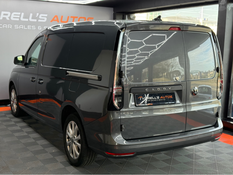2022 Volkswagen Caddy - image 8