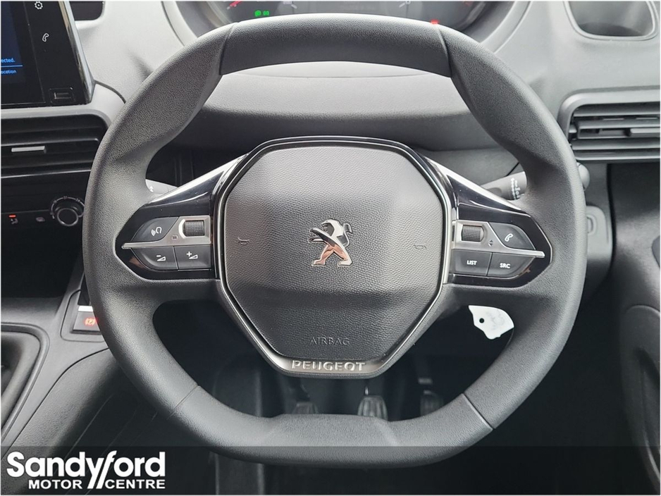 2024 Peugeot Partner PARTNER PRO PLUS1.5 HDI 100 65 €17,845