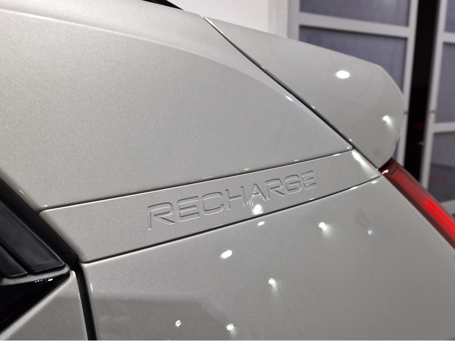 2022 Volvo XC40 T4 RECHARGE PLUS DARK AUTOMATIC **ONE OWNER / APPLE CARPLAY / BLIND SPOT ASSIST / CRUISE CONTROL / ELECTRIC BOOTLID / HEATED FRONT & REAR SEATS / REVERSE CAMERA / SAT NAV / WIRELESS PHONE CHARGING** €33,900