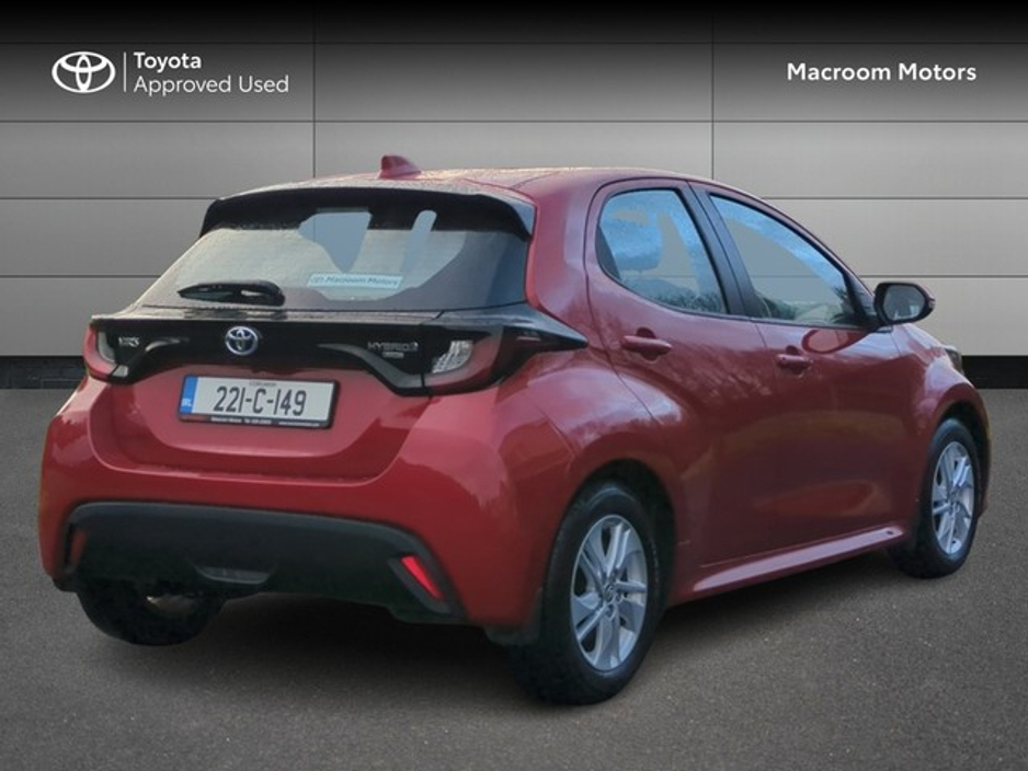 2022 Toyota Yaris FRESH SELECTION OF TRADE-INS YARIS HYBRID LUNA 4DR AUTO €19,500