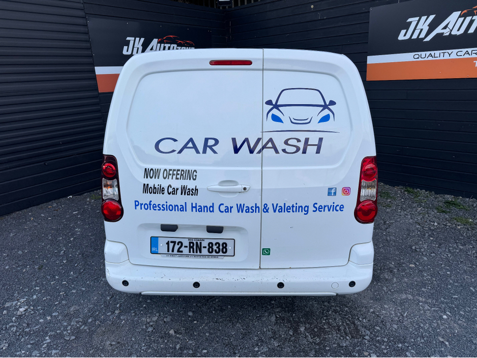 2017 Peugeot Partner - image 5