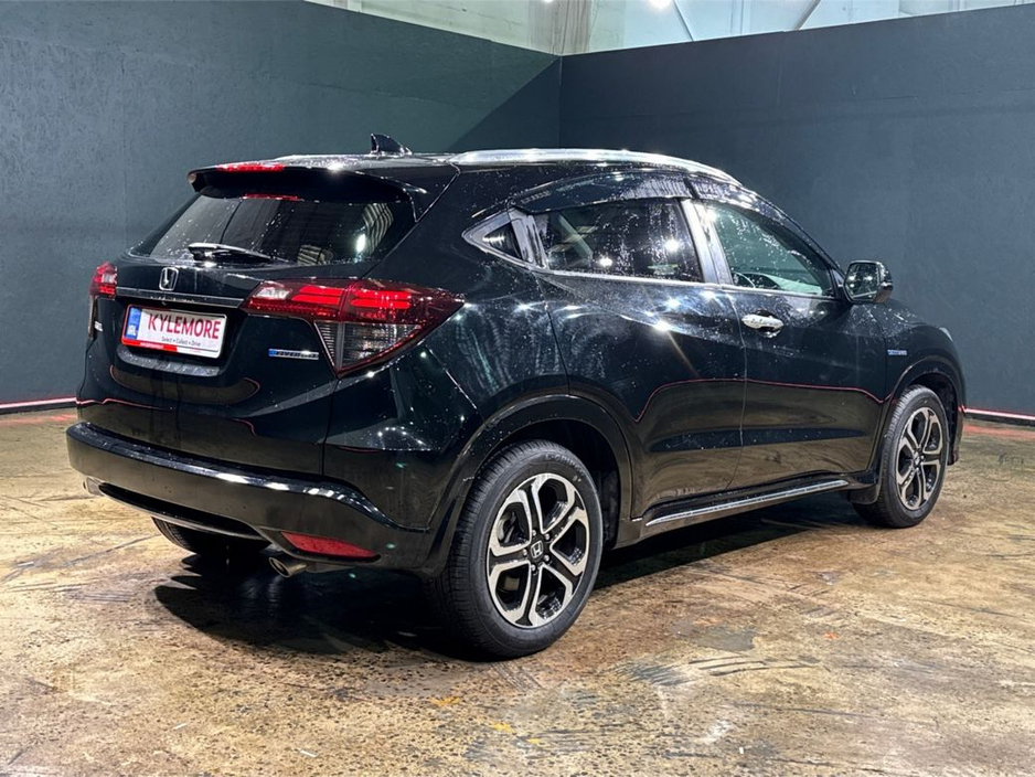 2021 Honda Vezel - image 3