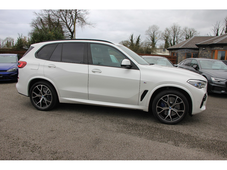 2019 BMW X5 - image 46