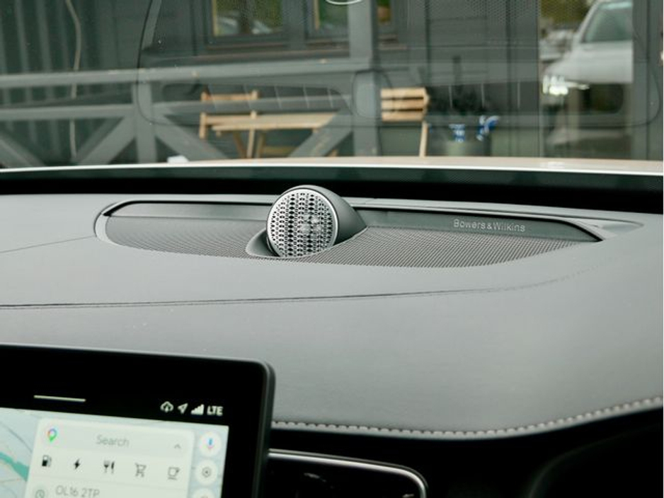 2025 Volvo XC90 - image 29