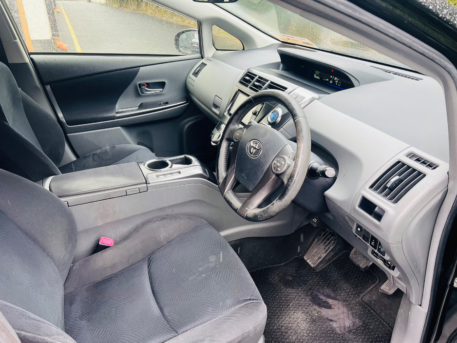 2014 Toyota Prius+ - image 20